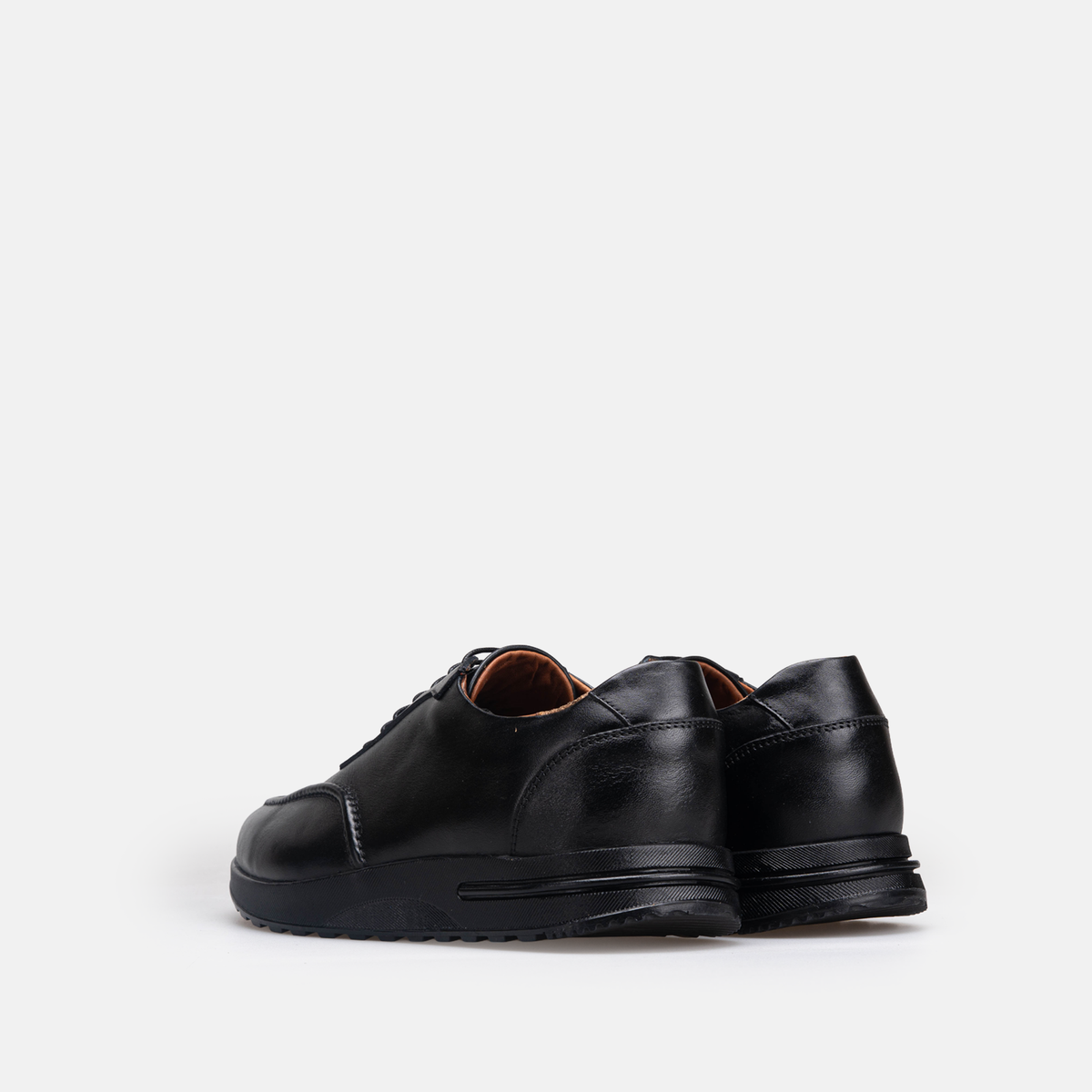 Volzak 5526 basket en cuir Noir