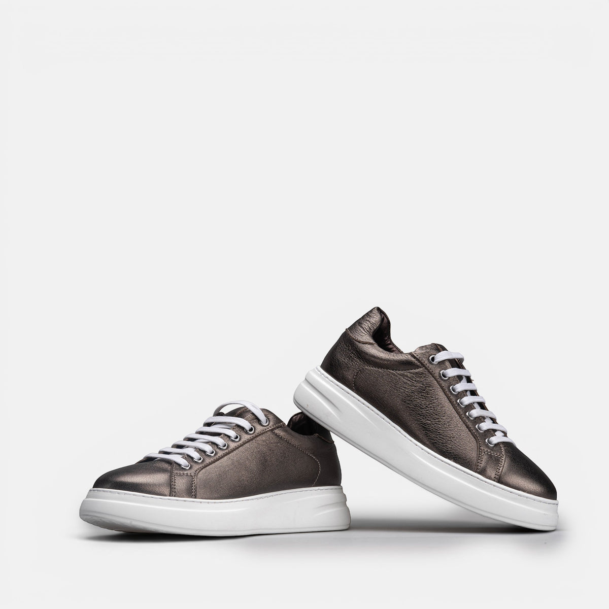 Volzak 165 Basket en cuir Platinium