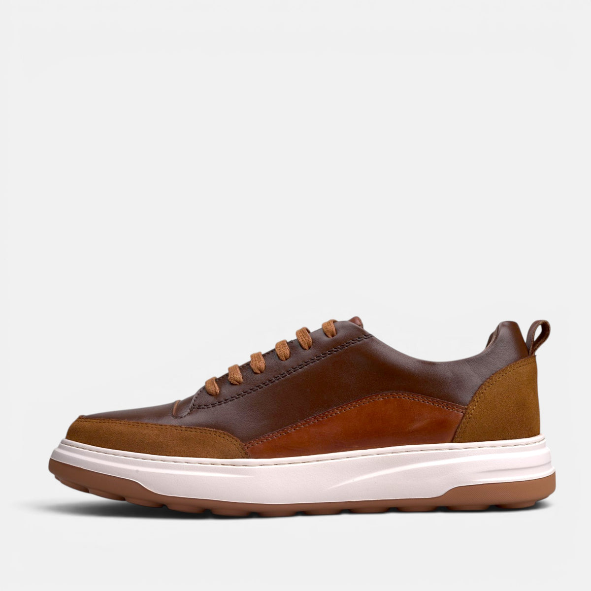 Volzak 6056 basket en cuir Camel