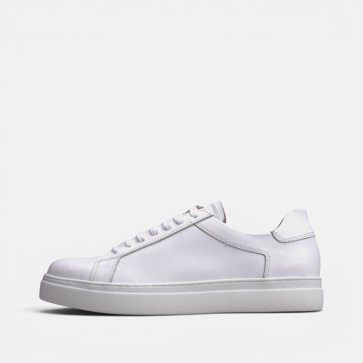 Volzak 7011 s basket en cuir Blanc