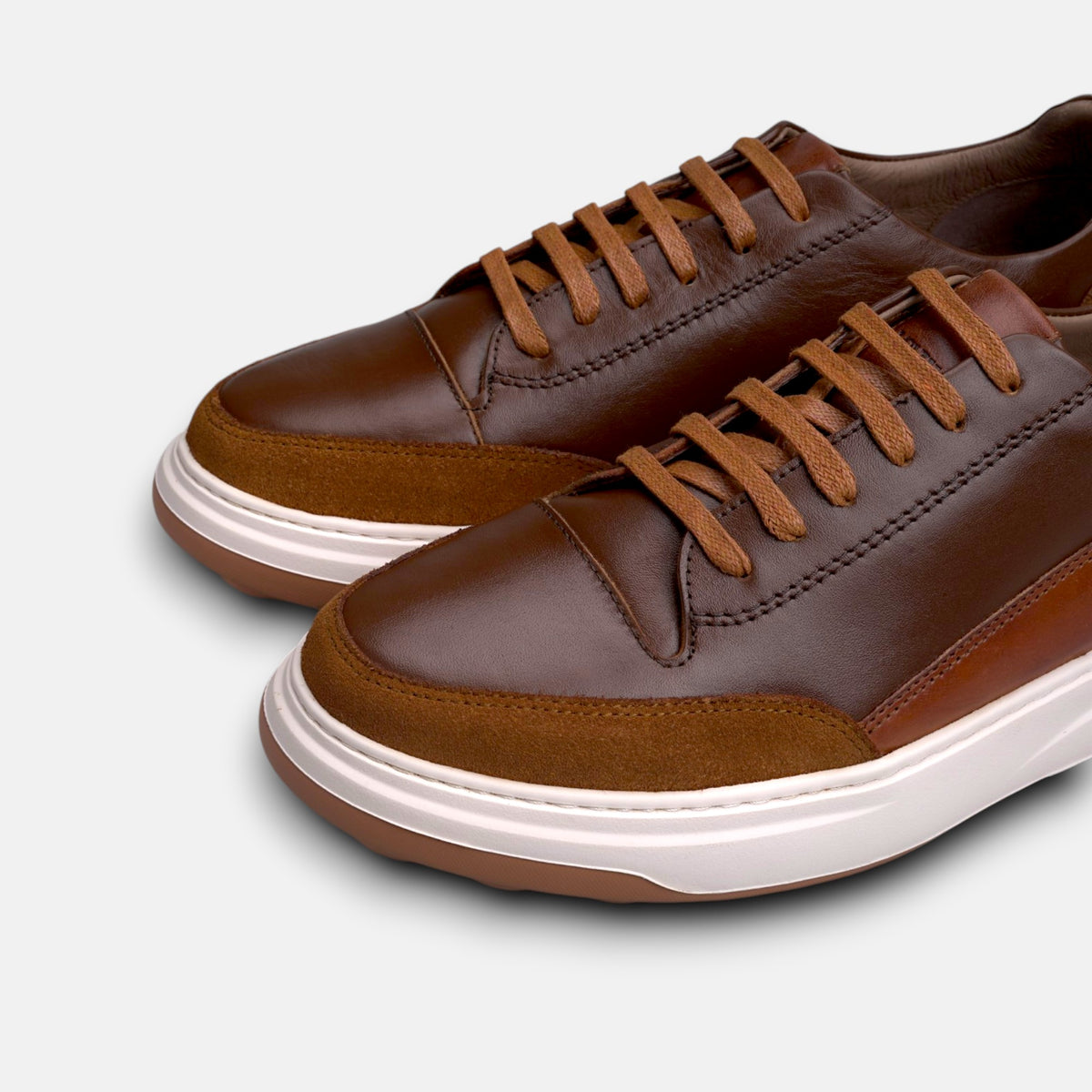 Volzak 6056 basket en cuir Camel
