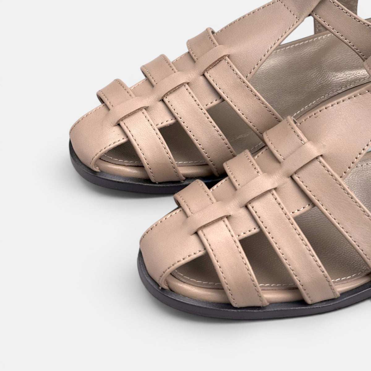 Volzak 982 Sandale en cuir Beige