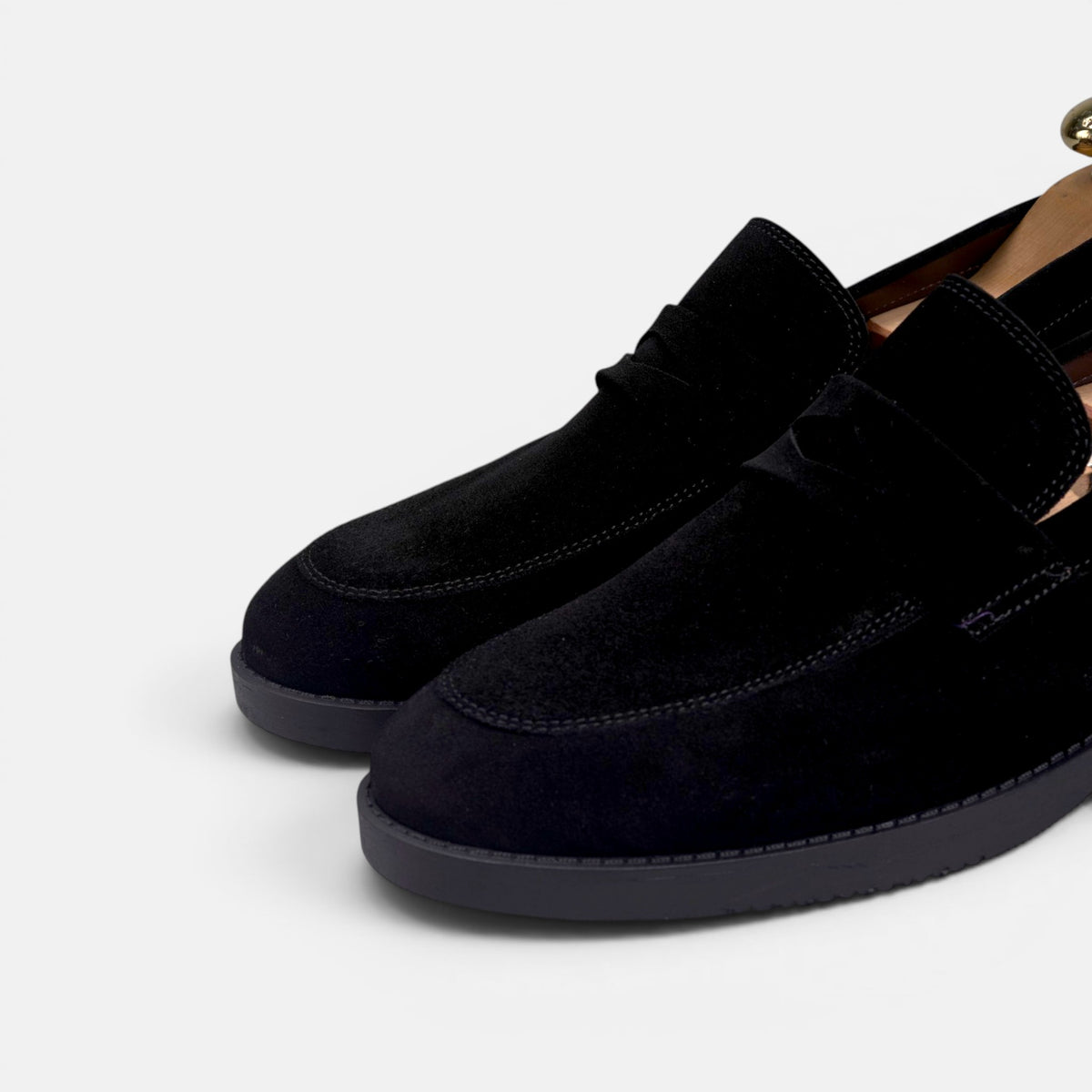 Volzak 5612 Chaussure en daim Noir