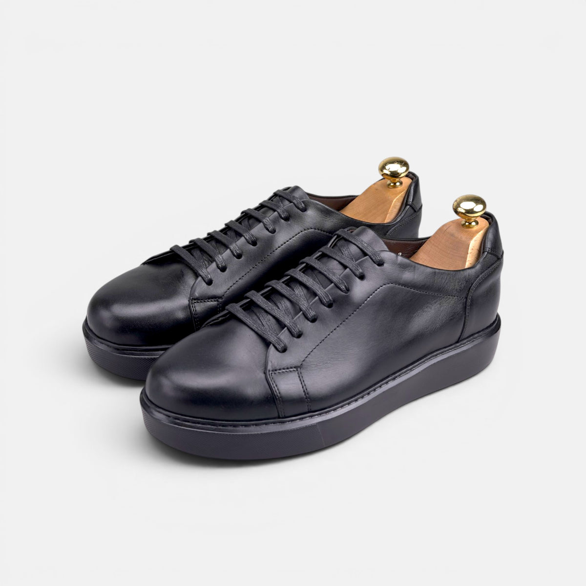 Volzak 5610 basket en cuir Noir