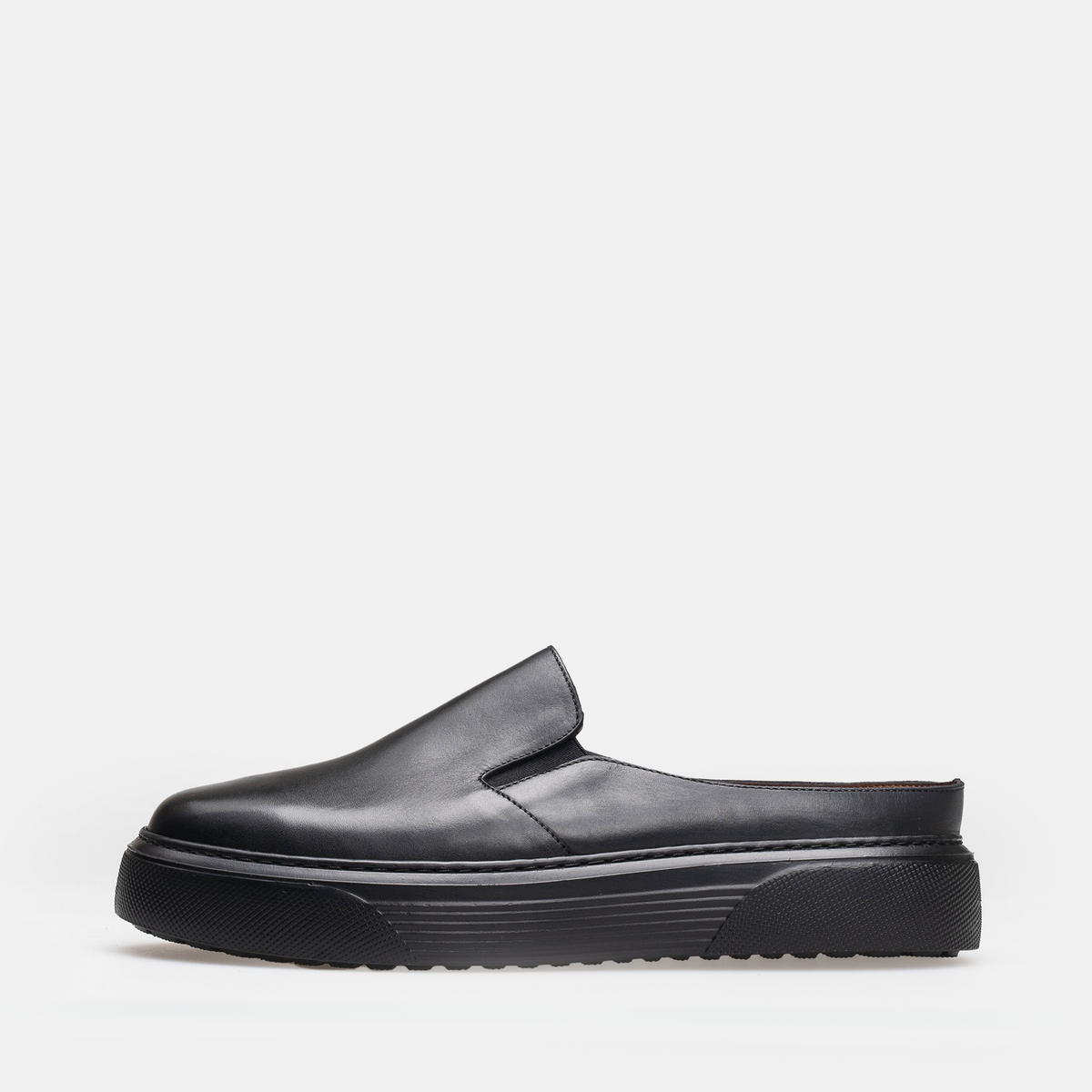 Volzak 5348 Mule en cuir Noir