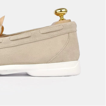 Volzak 05 Beige suede moccasin