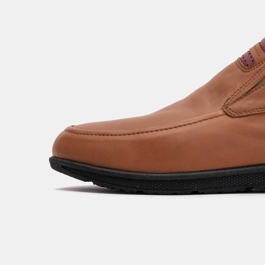 Volzak 726 cashew leather shoe
