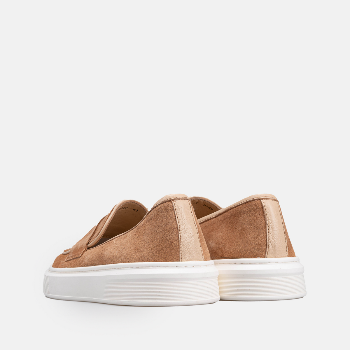 Volzak 2149 basket en daim Beige