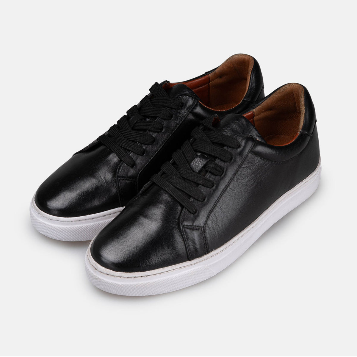 Volzak 3930 Basket en cuir Noir