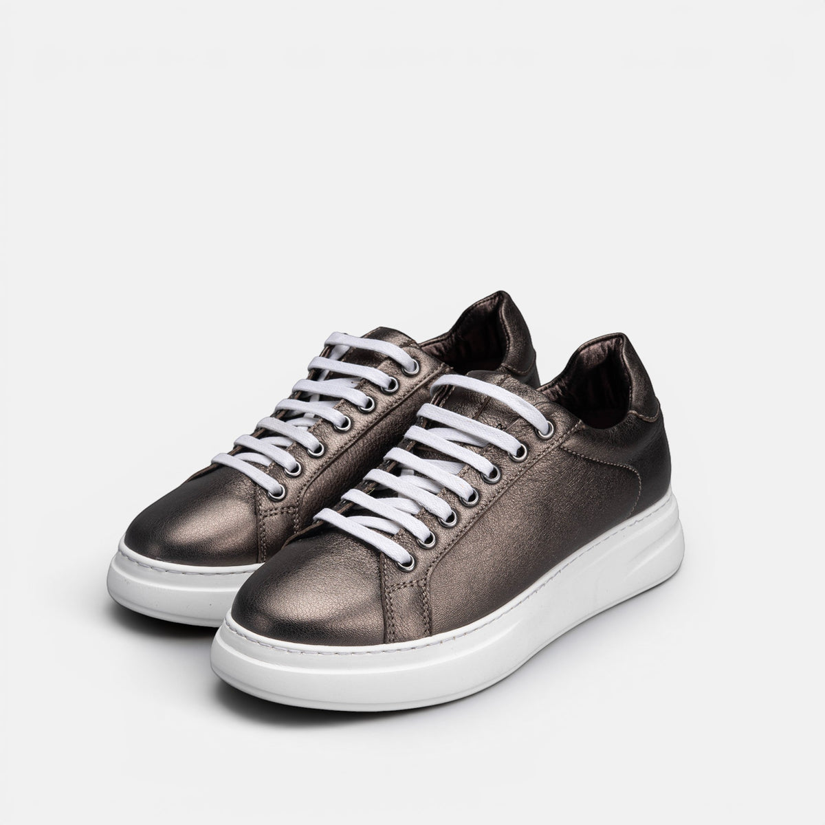 Volzak 165 Basket en cuir Platinium
