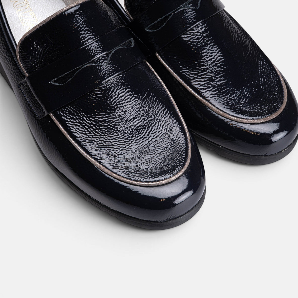 Volzak 703 Chaussure en cuir Noir Vernis