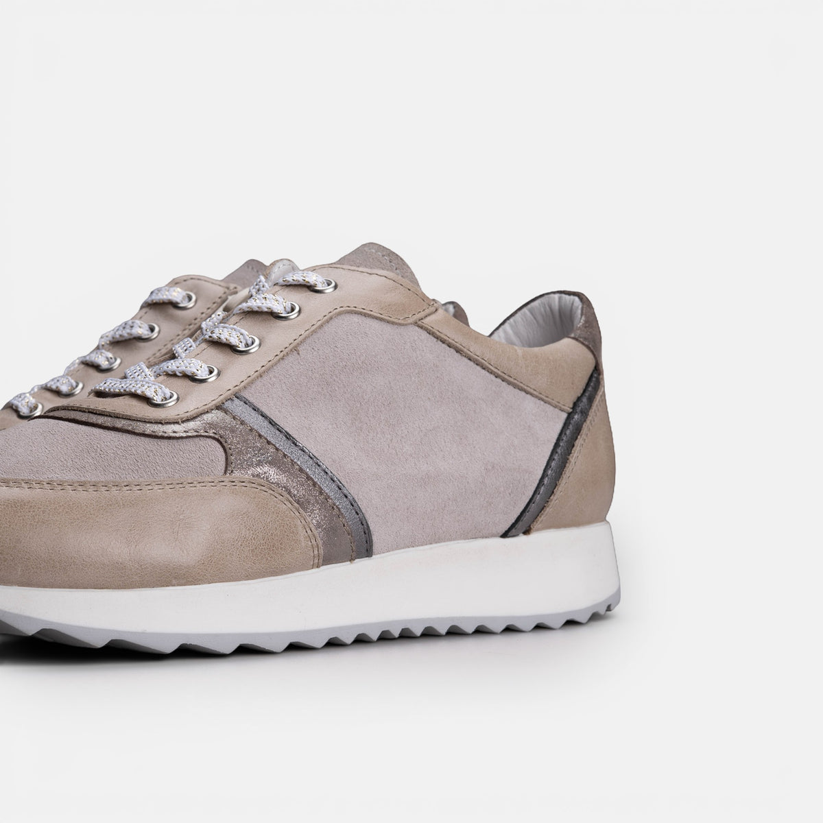 Volzak 700 Basket en daim Gris Beige