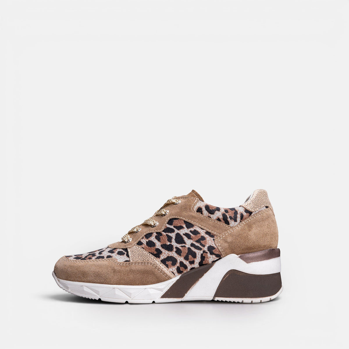 Volzak 701 Basket en daim Beige