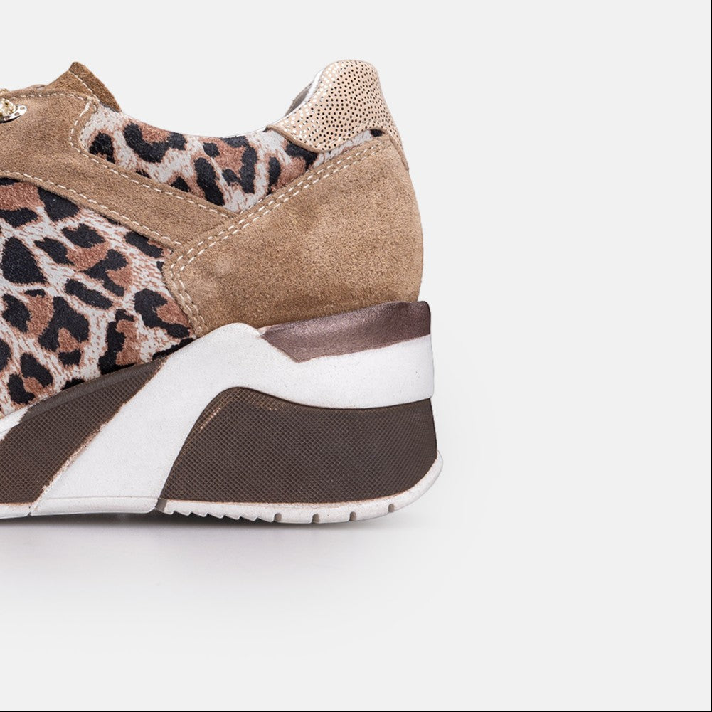 Volzak 701 Basket en daim Beige