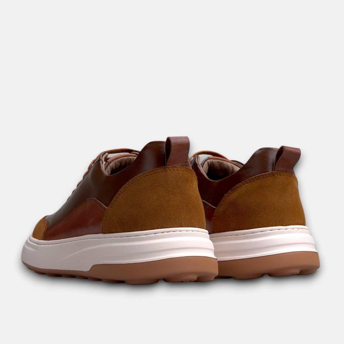 Volzak 6056 basket en cuir Camel