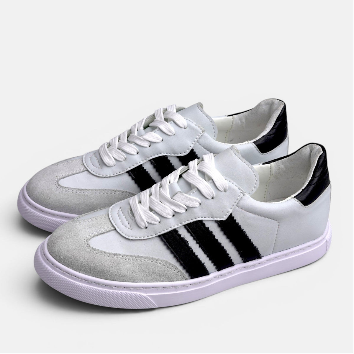 Volzak 714 Basket en cuir Blanc Noir
