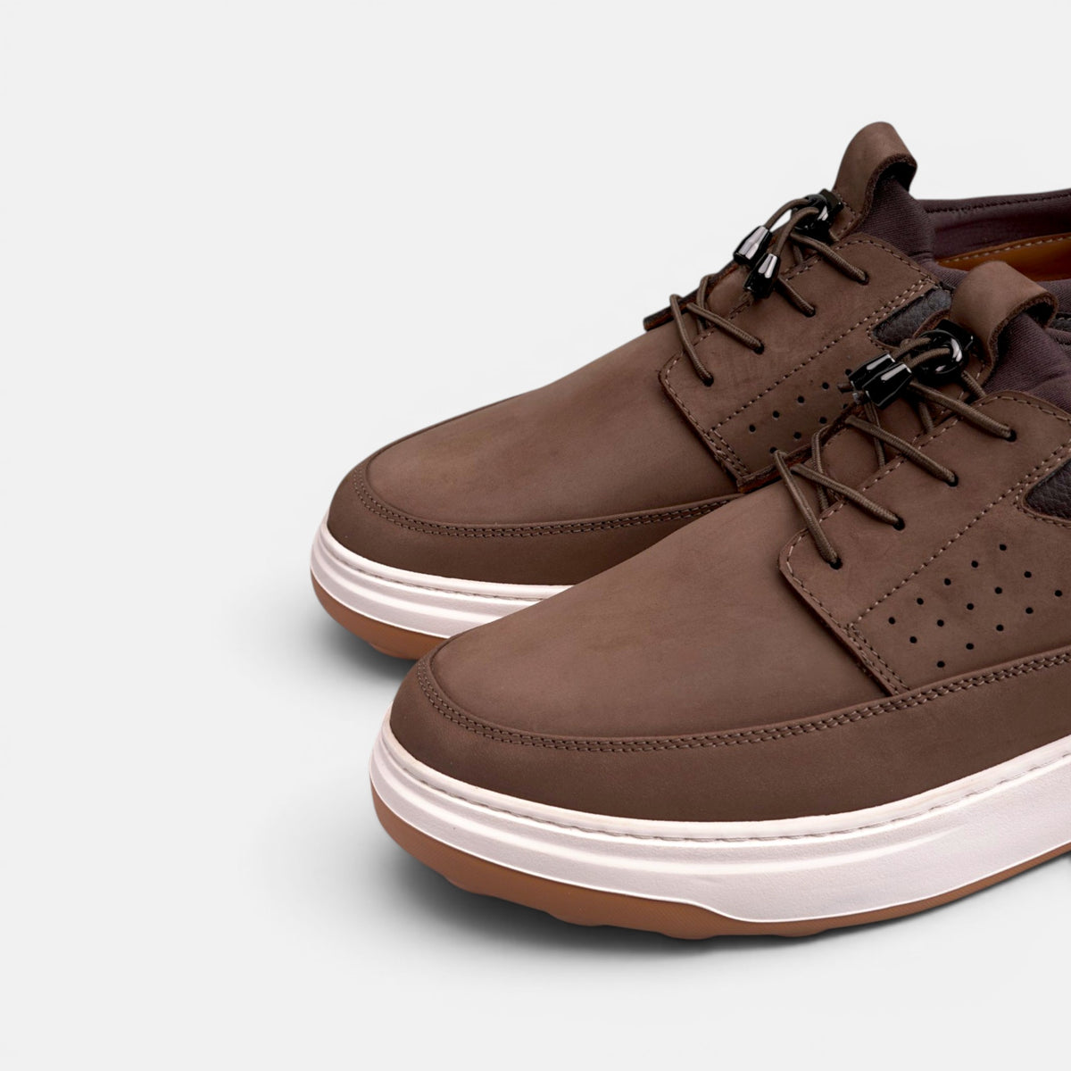 Volzak 317 basket en nubuck Marron