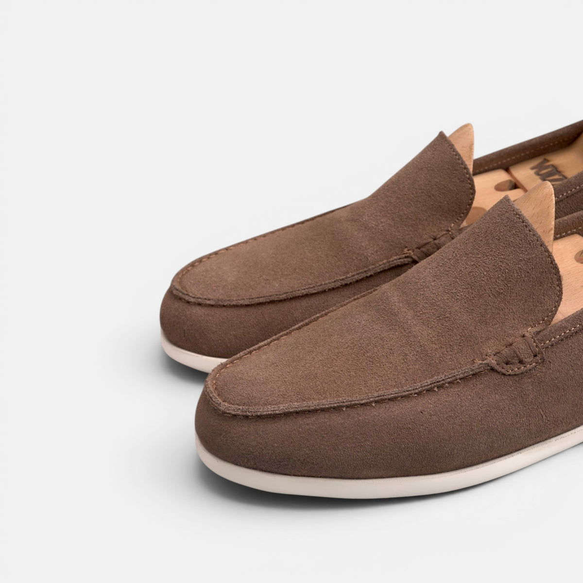 Volzak 3063 Mocassin en daim Taupe