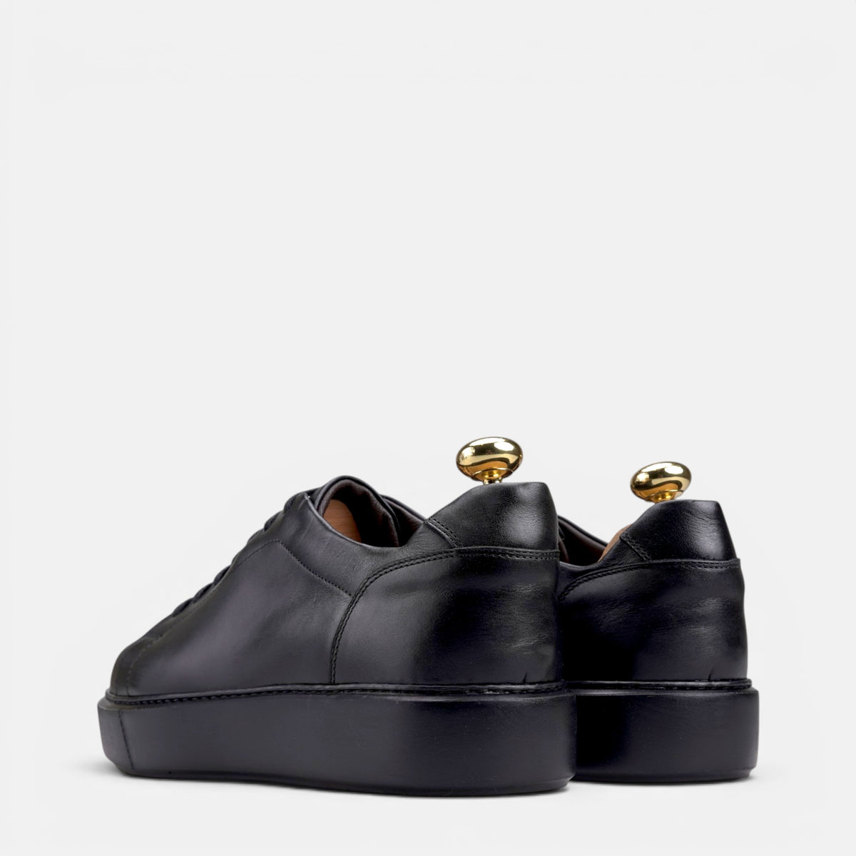 Volzak 5610 basket en cuir Noir