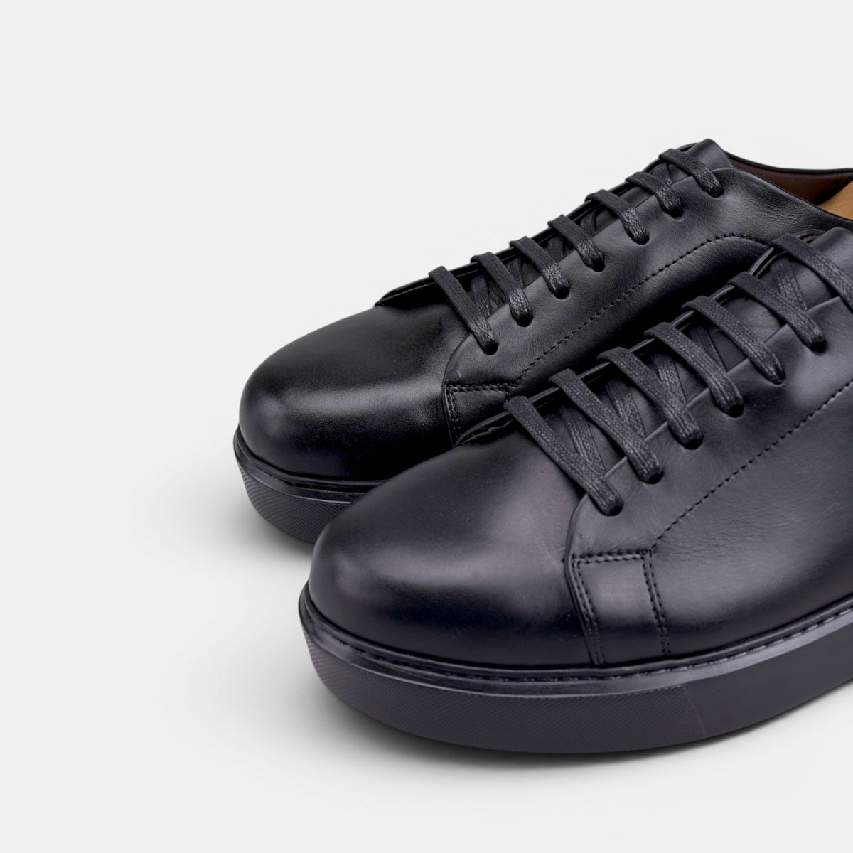 Volzak 5610 basket en cuir Noir