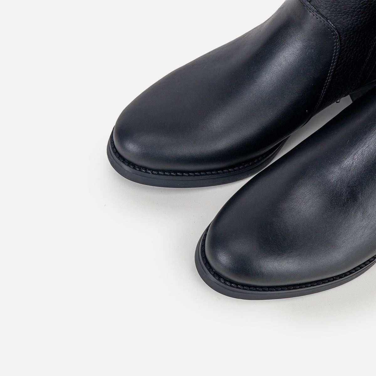 Volzak 3018 Black Leather Ankle Boot