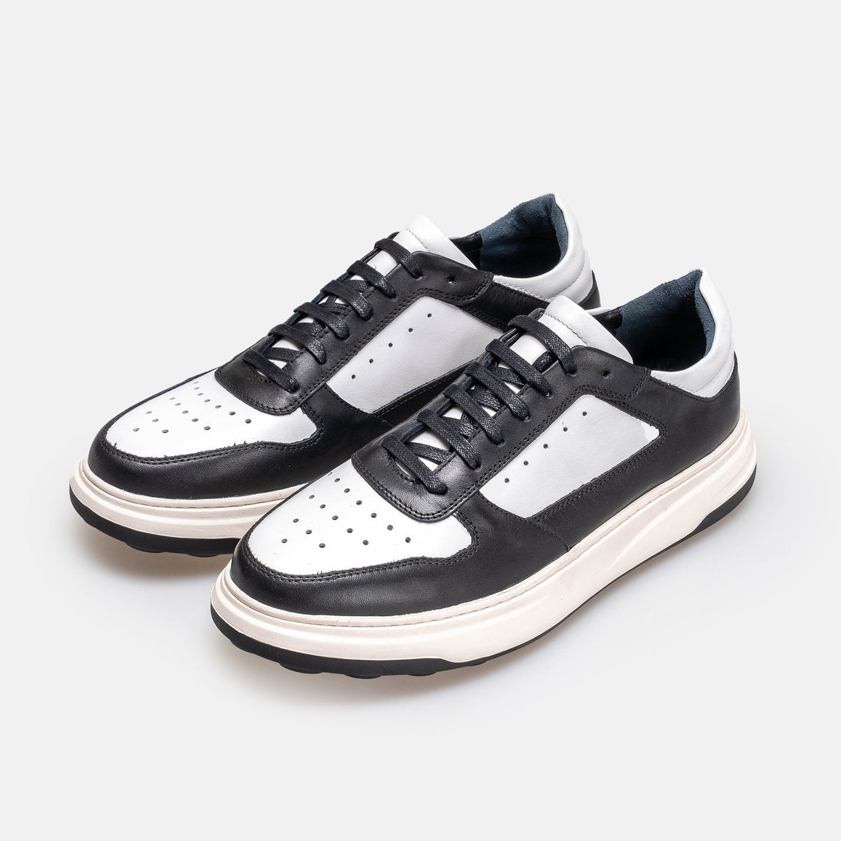 Volzak 6095 leather sneaker Black