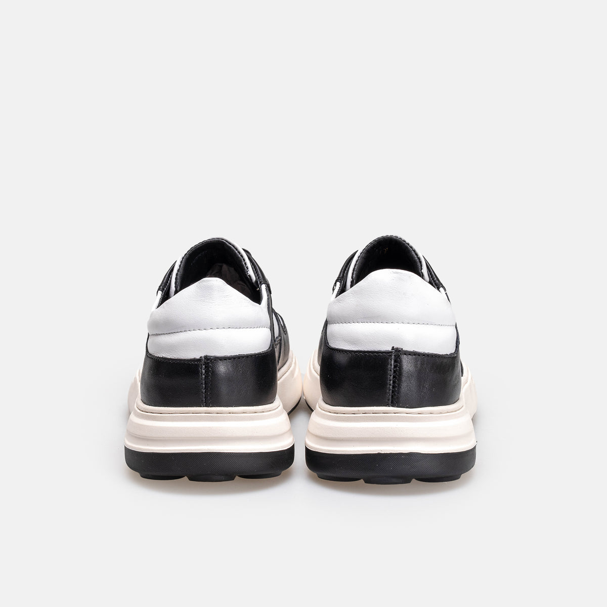 Volzak 6095 leather sneaker Black