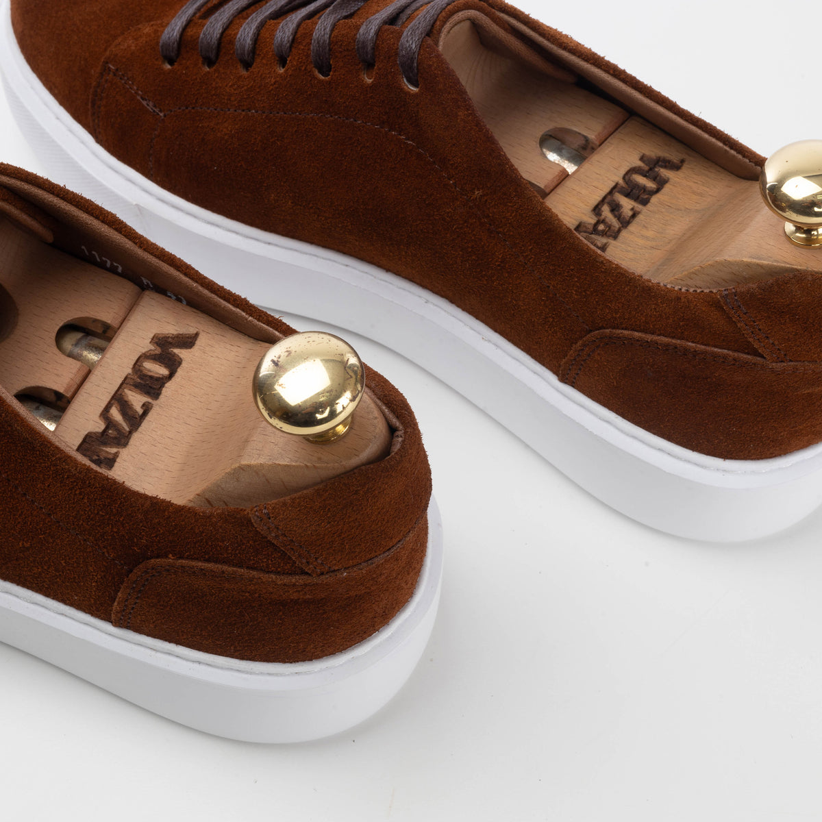 Volzak 5177 camel suede sneaker