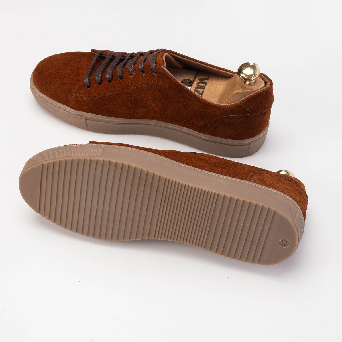 Volzak 5206 camel suede sneaker