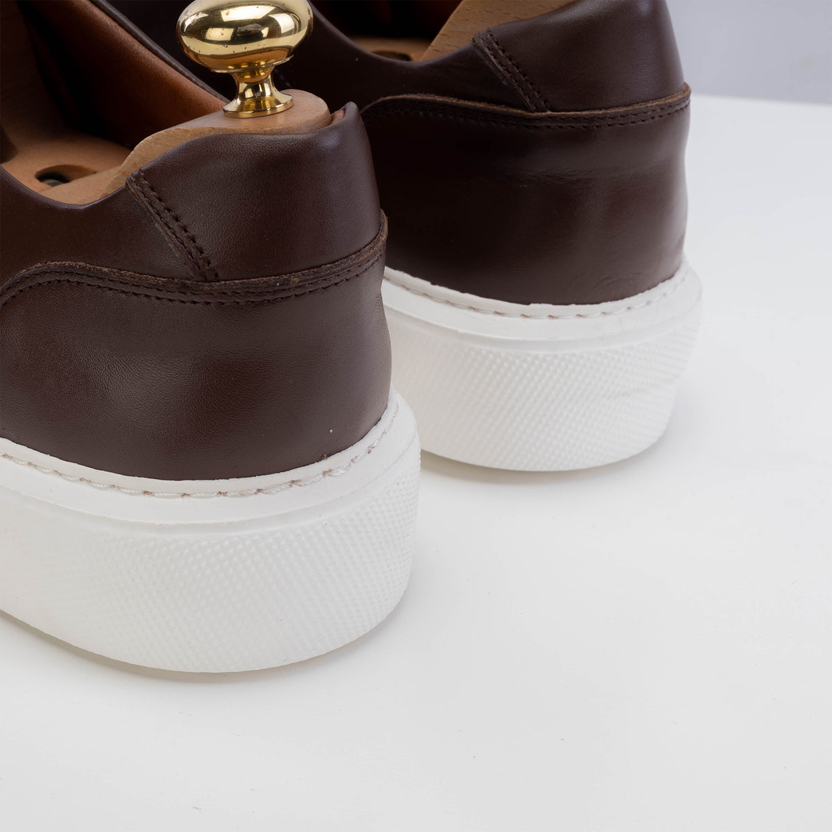 Volzak 5214 brown leather sneakers