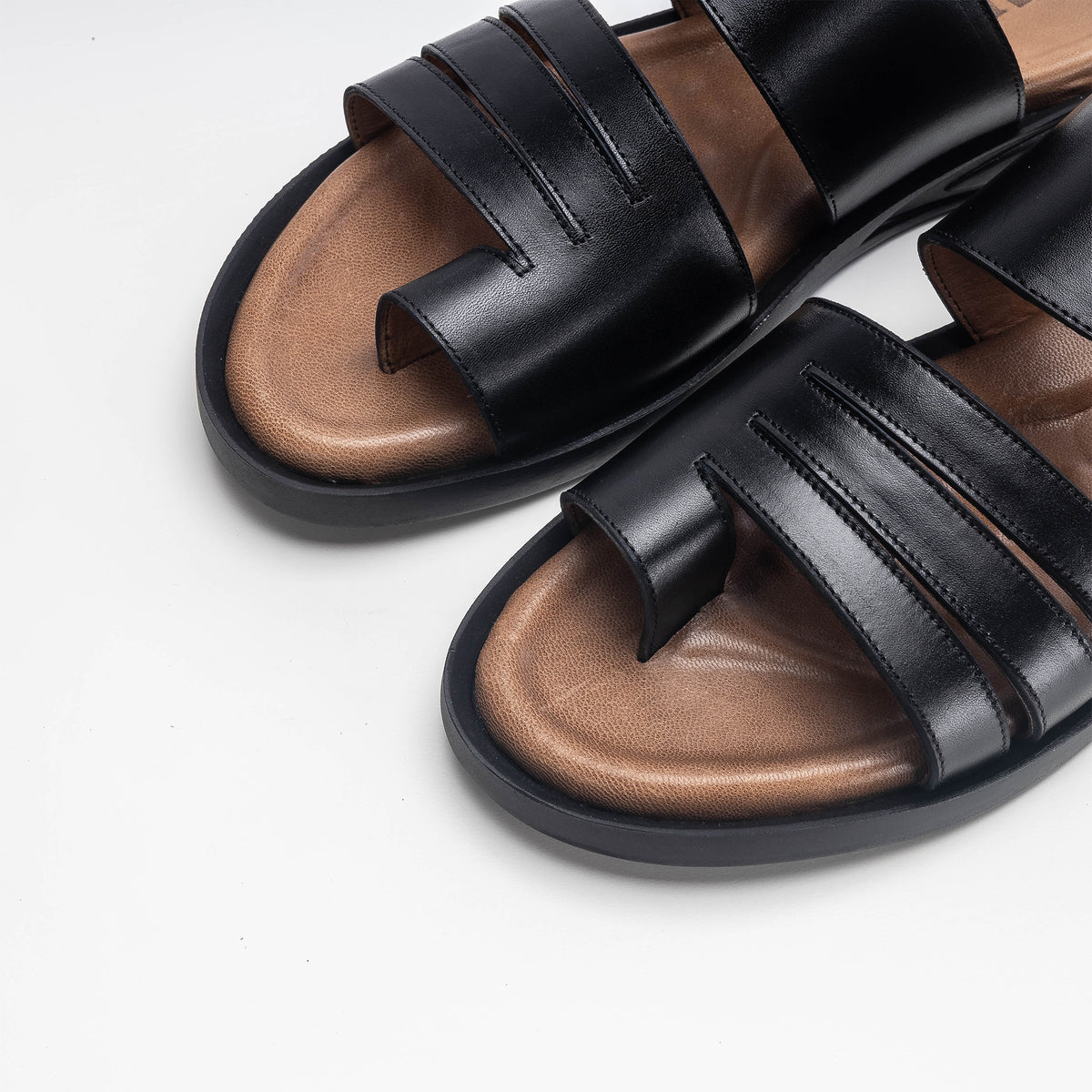 Volzak 5135 S Black Leather Sandal