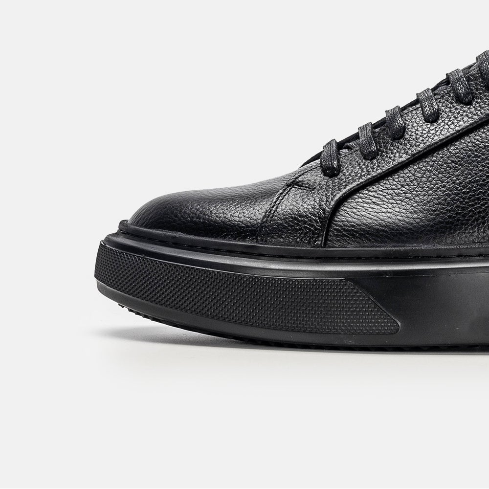 Volzak 400 S Black Leather Sneakers