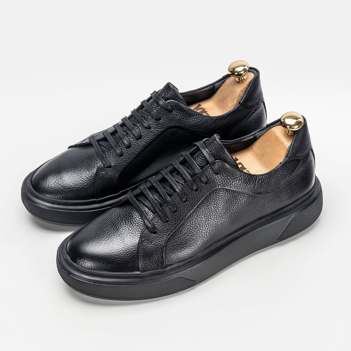 Volzak 400 S Black Leather Sneakers
