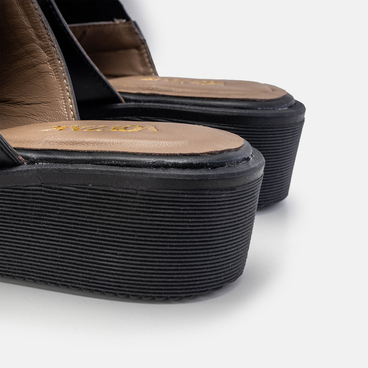 Volzak 051 Black Leather Clog