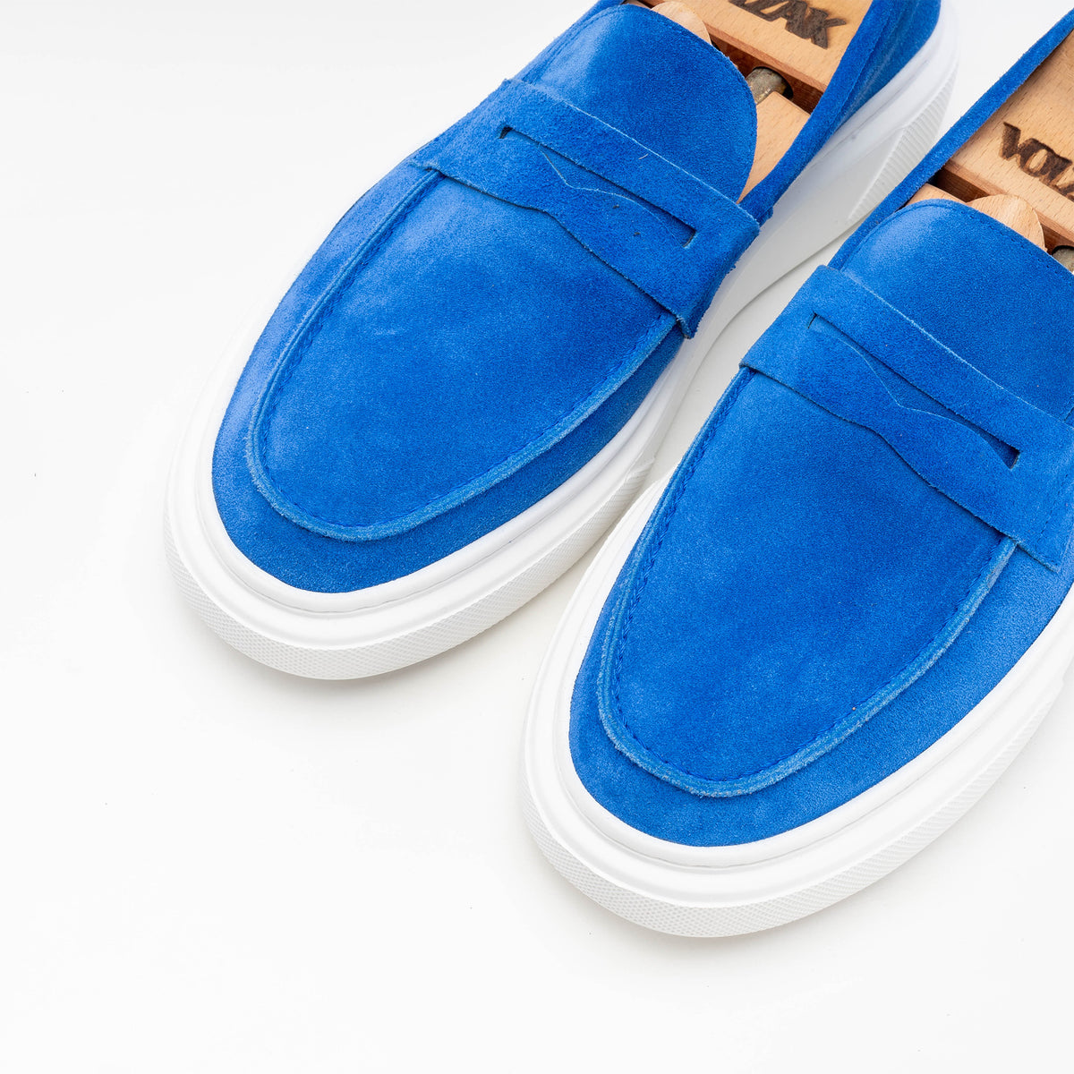 Volzak 300 Suede Sneakers Sky Blue