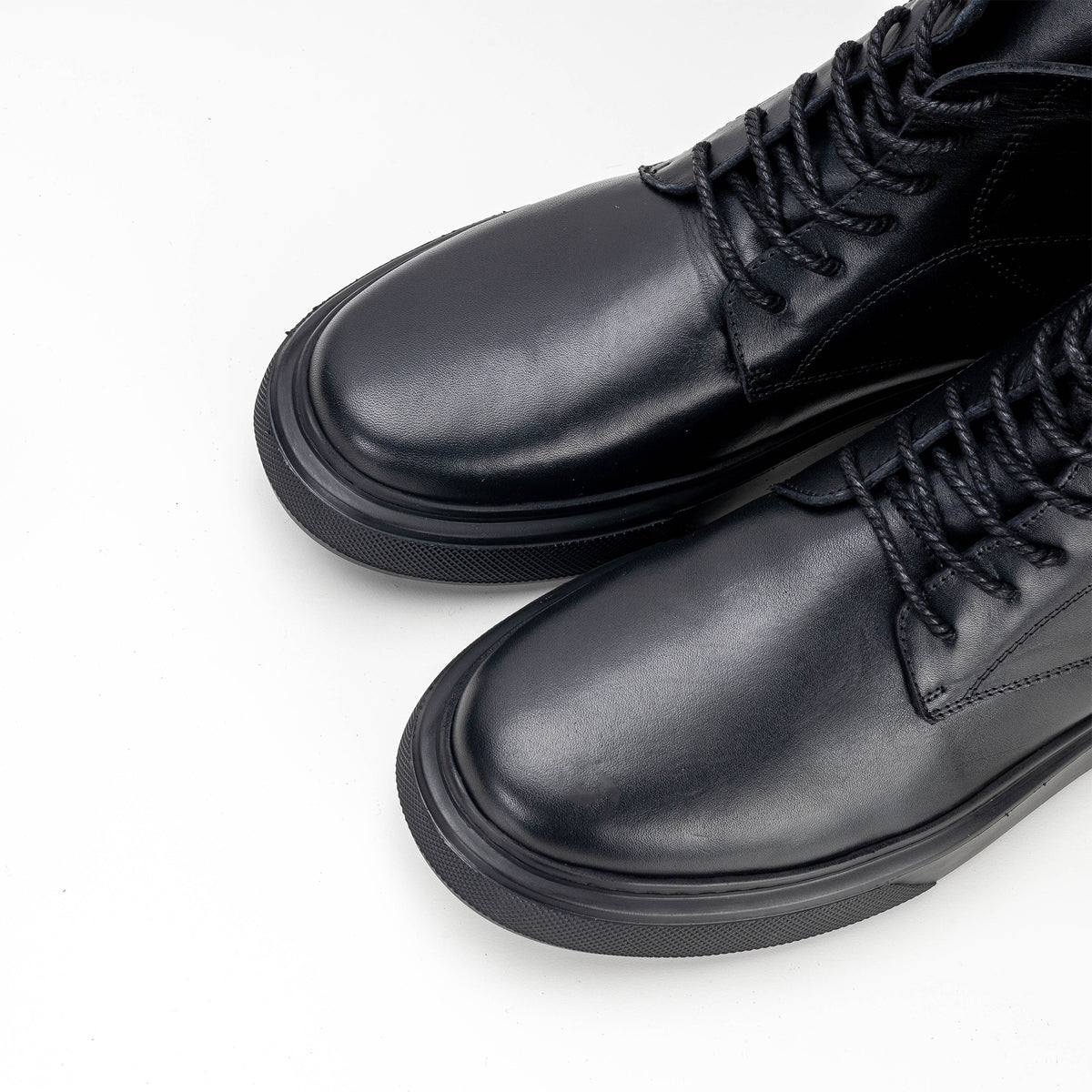 Volzak 4003 Black Leather Ankle Boot