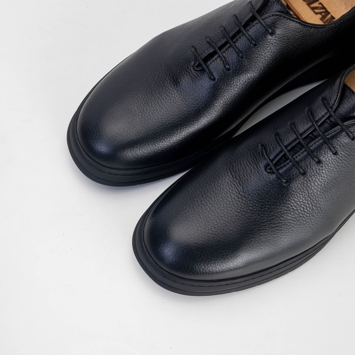 Volzak 6071 basket en cuir Noir