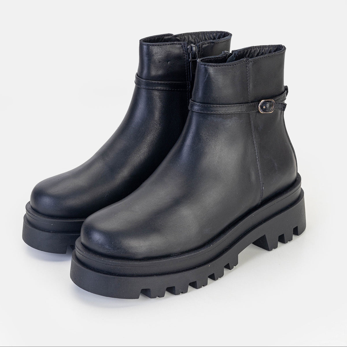 Volzak 3011 Black Leather Ankle Boot
