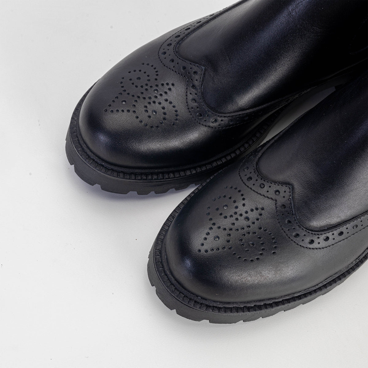 Volzak 050 Black Leather Ankle Boot