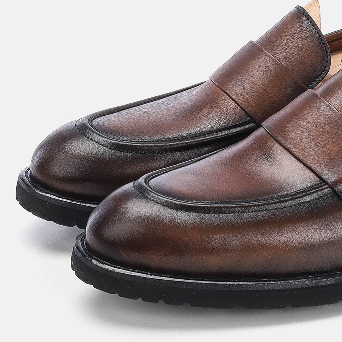 Volzak 5162 vintage brown leather shoe