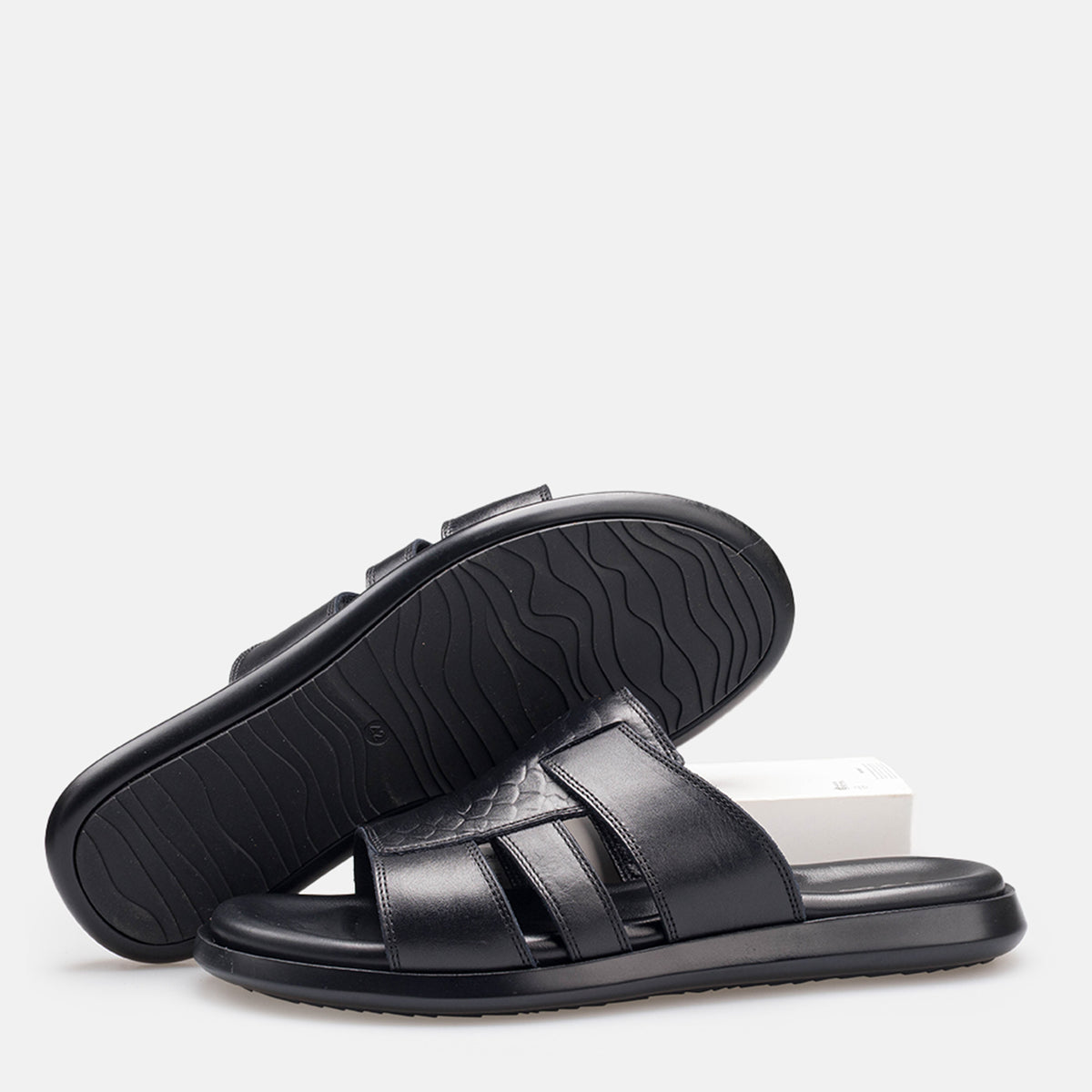 Volzak 5406 Sandale en cuir Noir