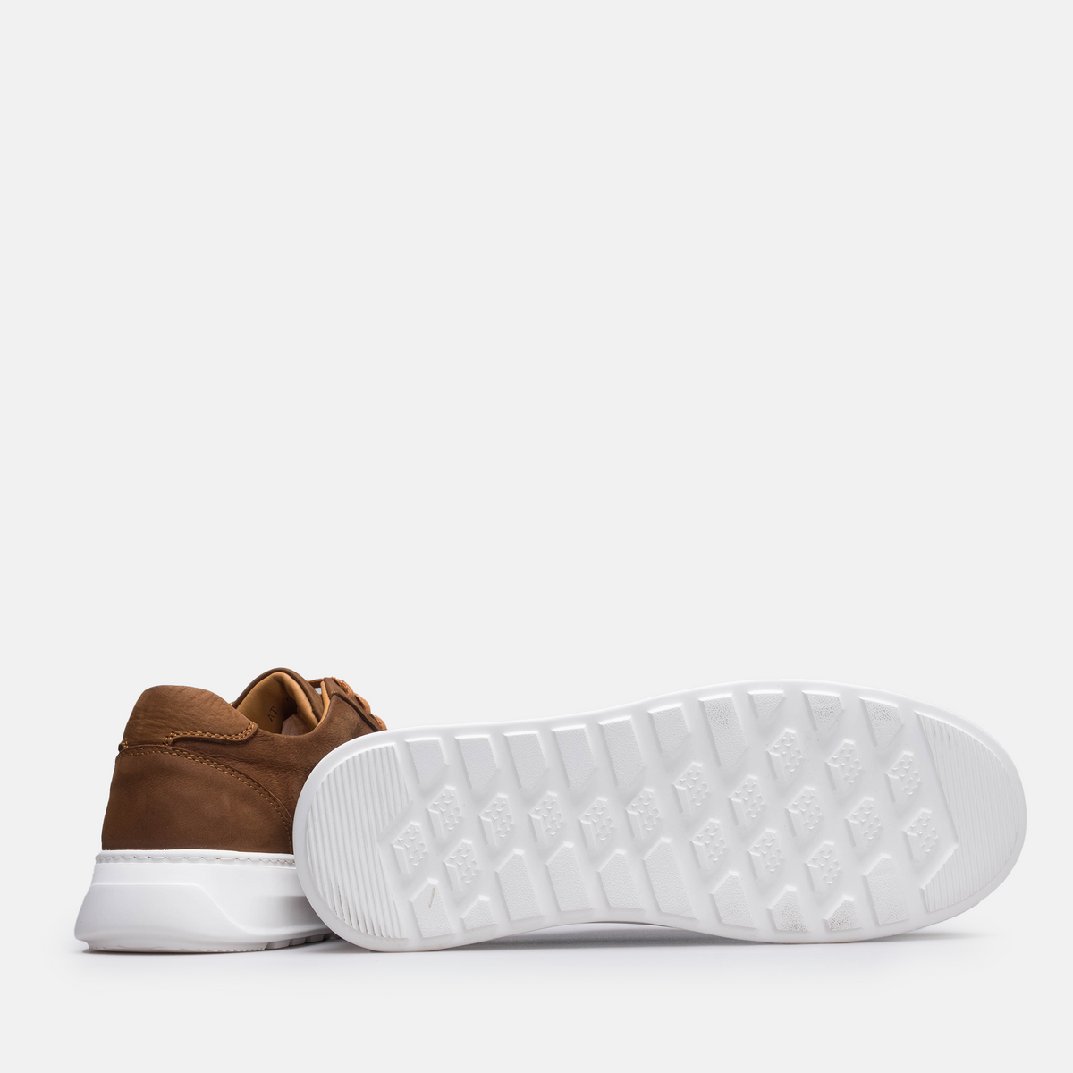 Volzak 6041 Nubuck sneaker Camel