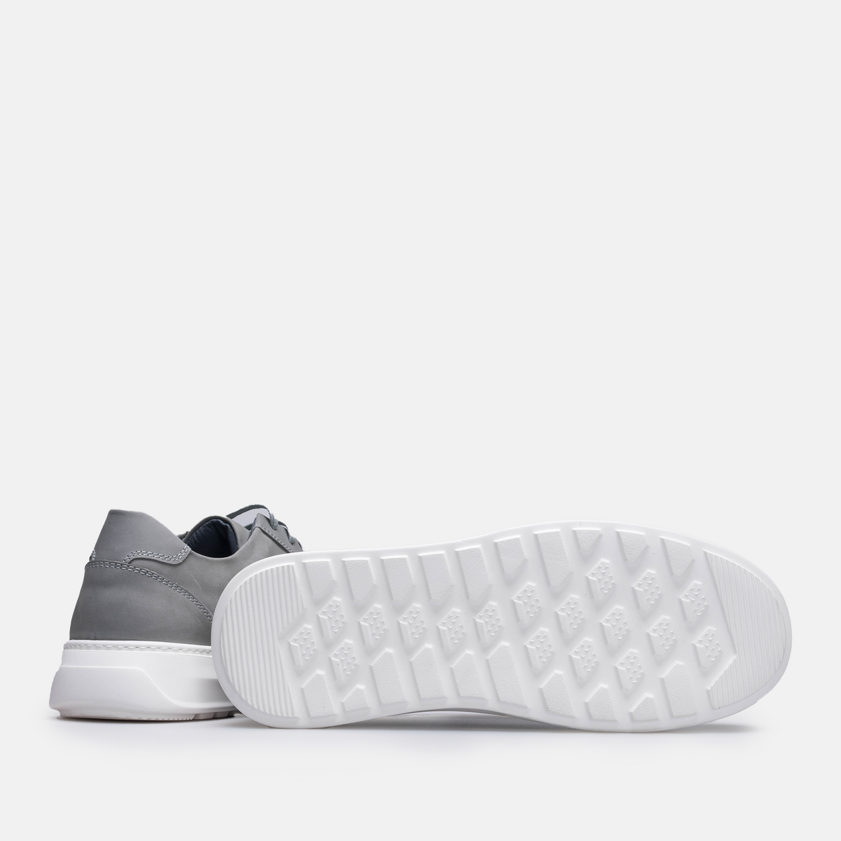 Volzak 6041 Basket en nubuck Gris
