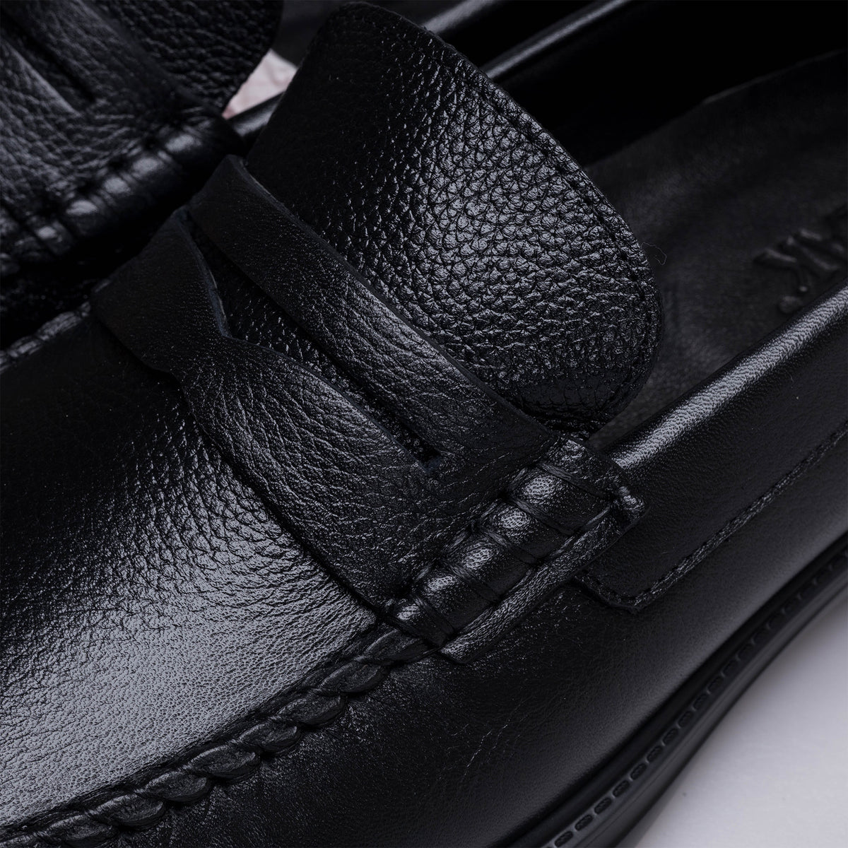 Volzak 010 Chaussure en cuir Noir