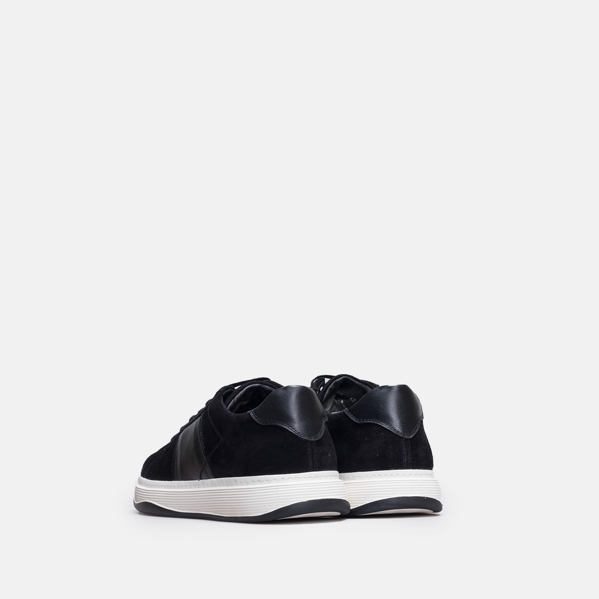 Volzak 7003 basket en daim Noir