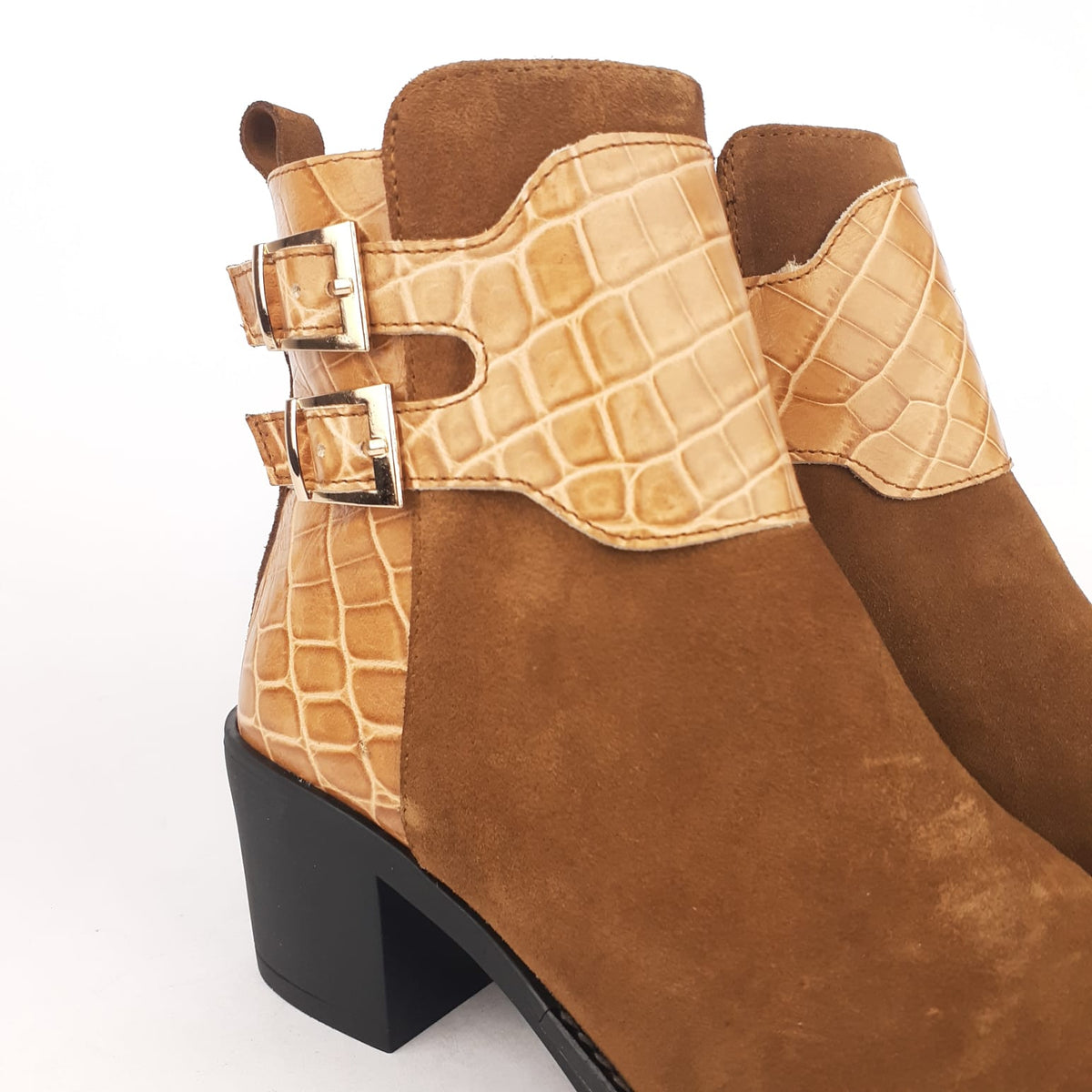 Volzak 1106 Cashew Suede Ankle Boot