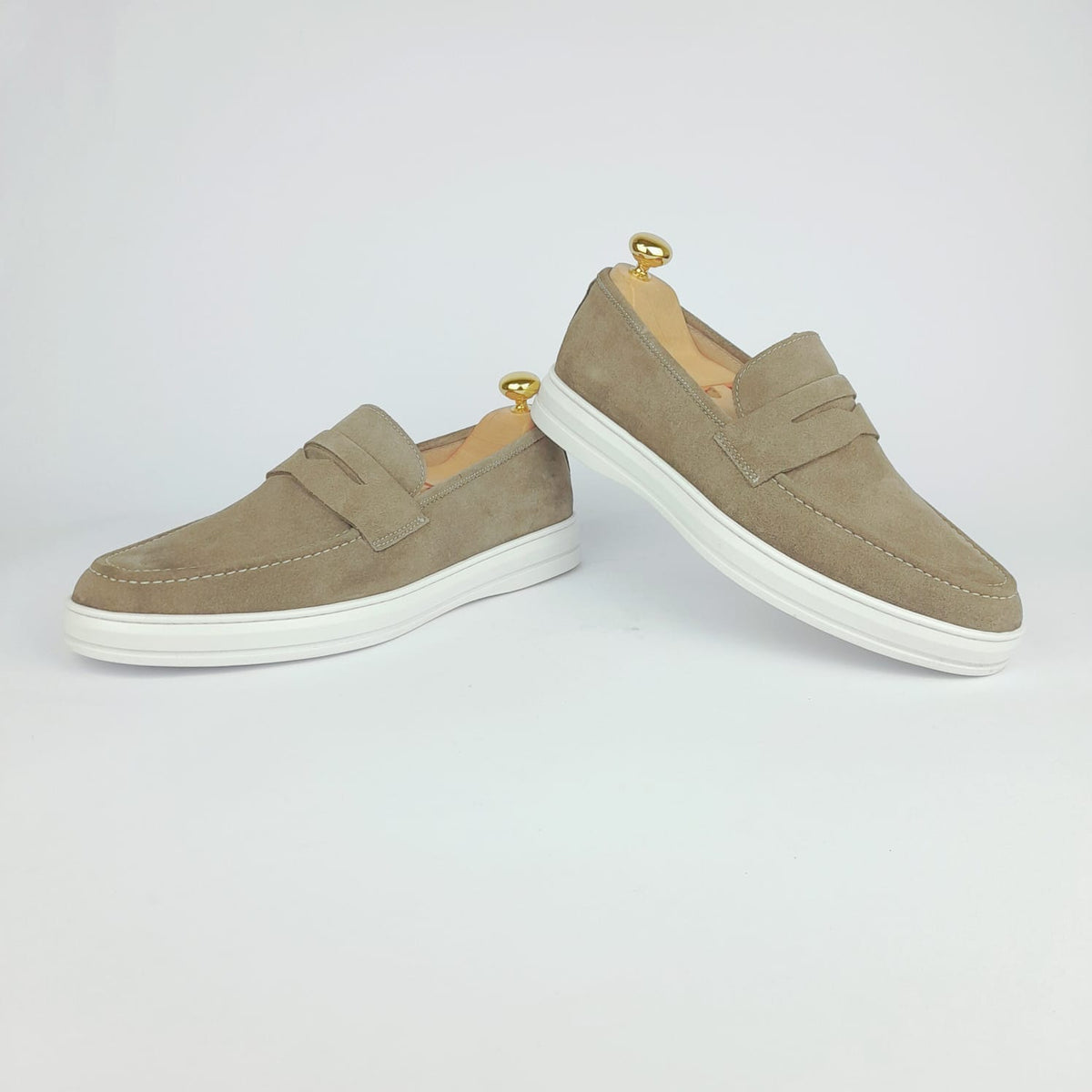 .6044 Mocassin en daim Taupe